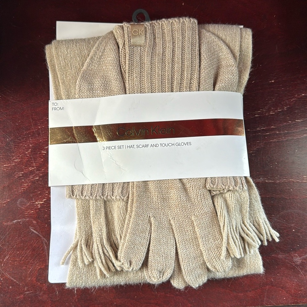 CALVIN KLEIN | Hat Scarf Gloves women’s gift set
